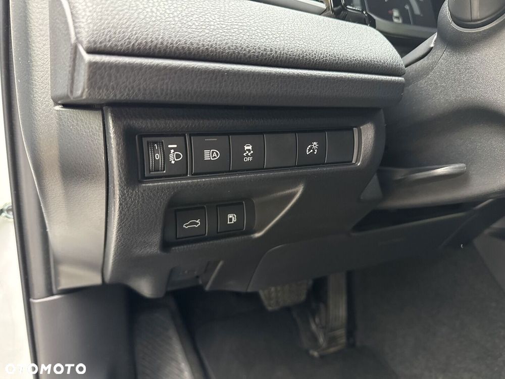 Toyota Camry - 29