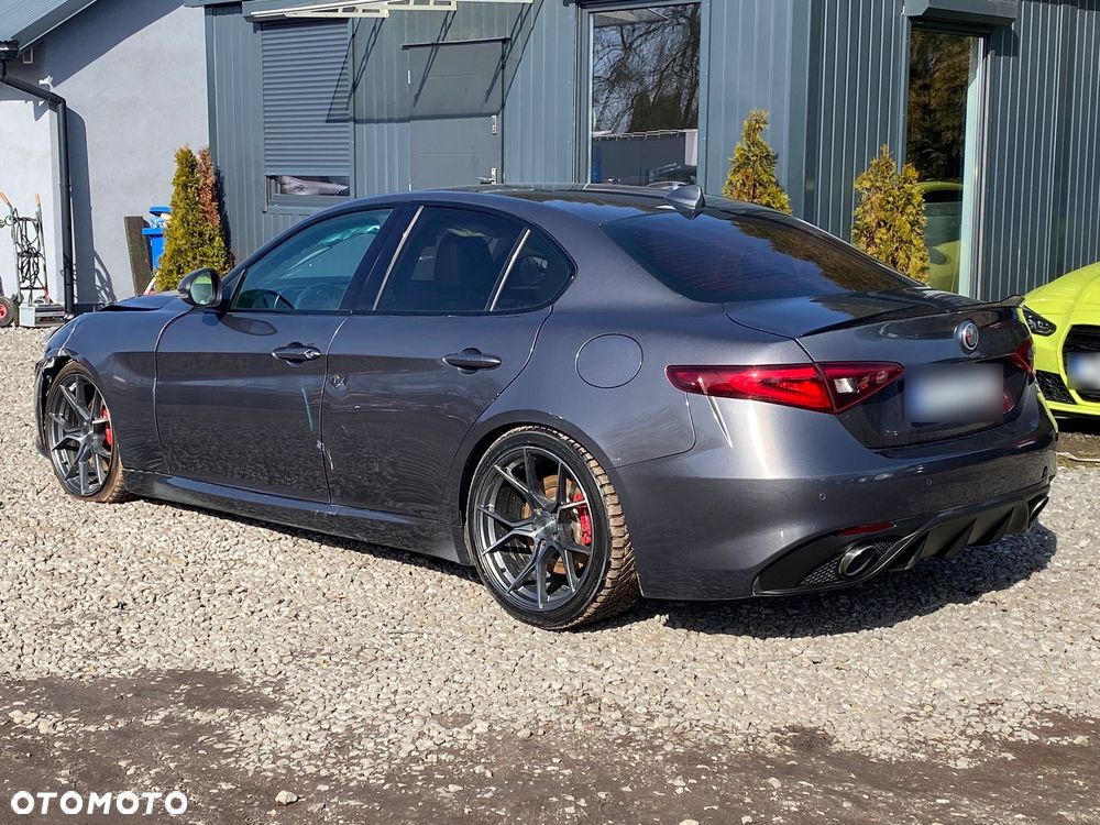 Alfa Romeo Giulia - 14