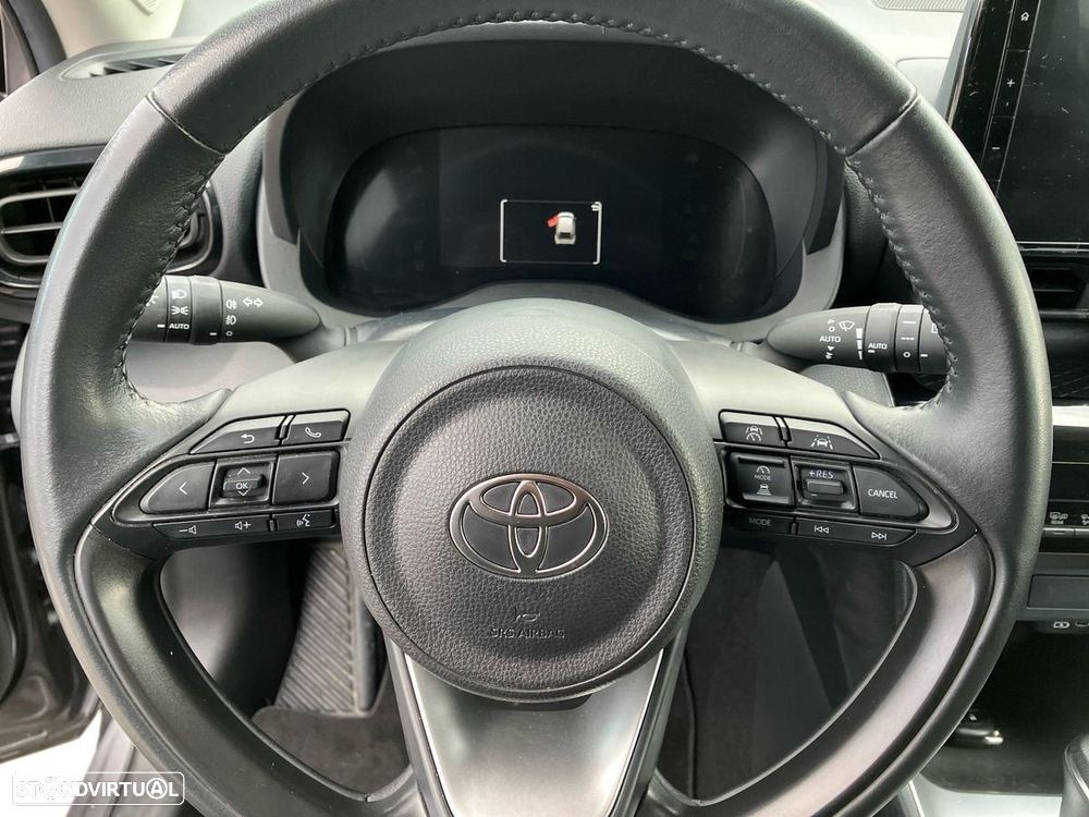 Toyota Yaris Cross 1.5 HDF Comfort Plus - 12