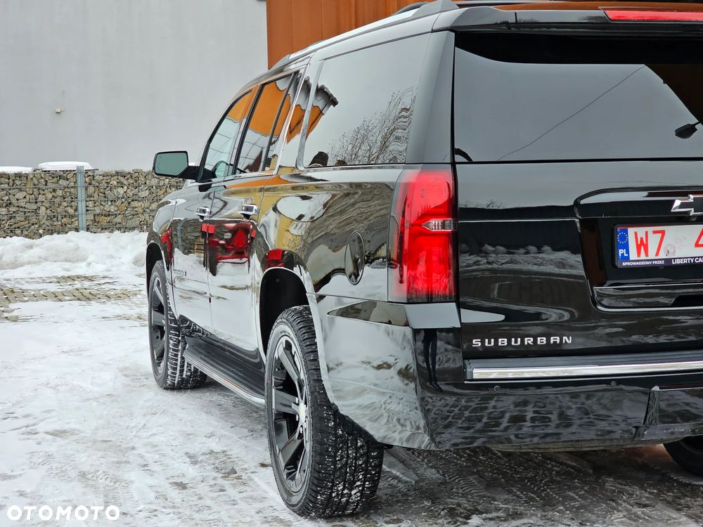 Chevrolet Suburban - 8