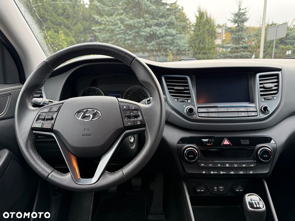 Hyundai Tucson blue 1.6 GDi 2WD Navi - 17