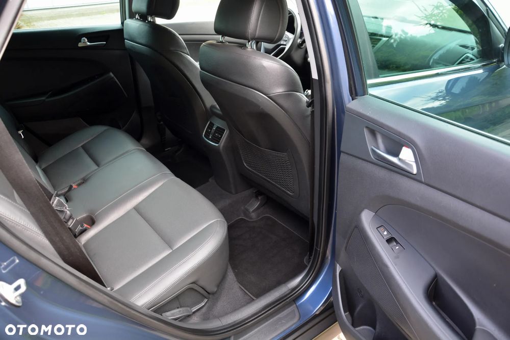 Hyundai Tucson blue 1.7 CRDi 2WD DCT Premium - 23