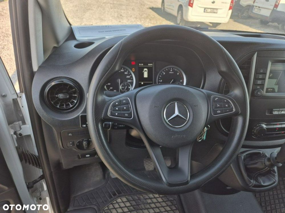 Mercedes-Benz Vito - 10