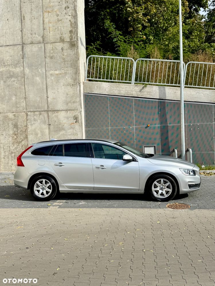 Volvo V60 D4 Geartronic Momentum - 7