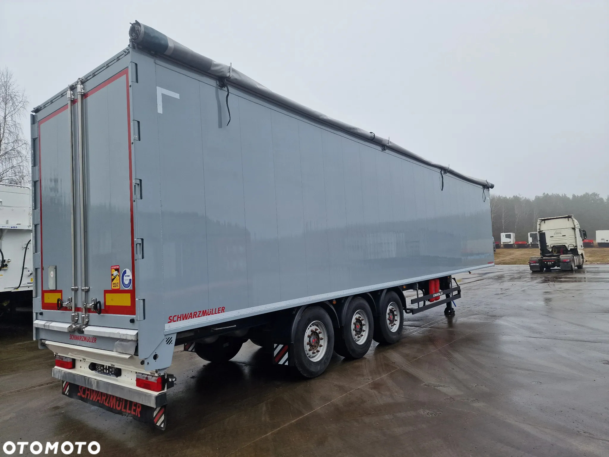 Schwarzmuller Ruchoma podłoga 92m3 2022 rok 7480 kg - 2