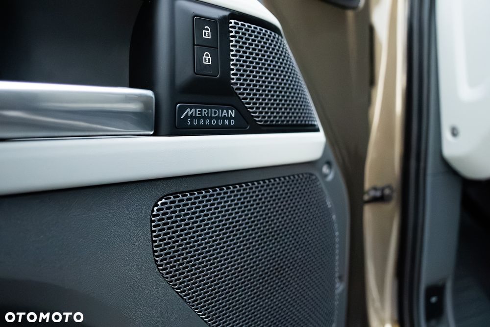 Land Rover Defender 3.0 P400 mHEV First Edition - 17