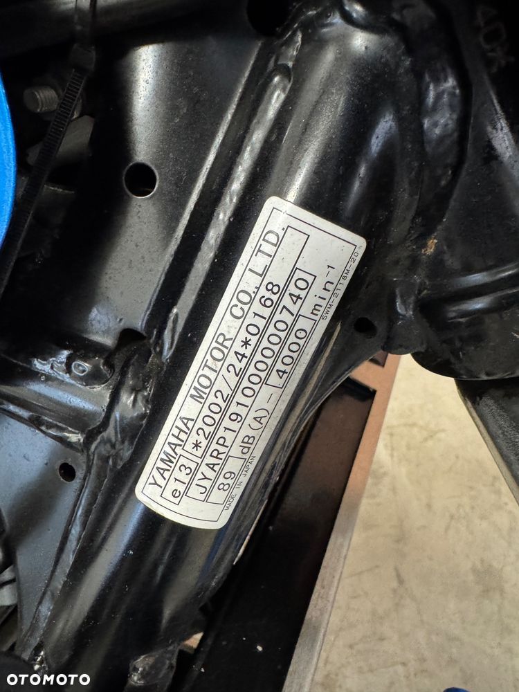 Yamaha XJR - 16