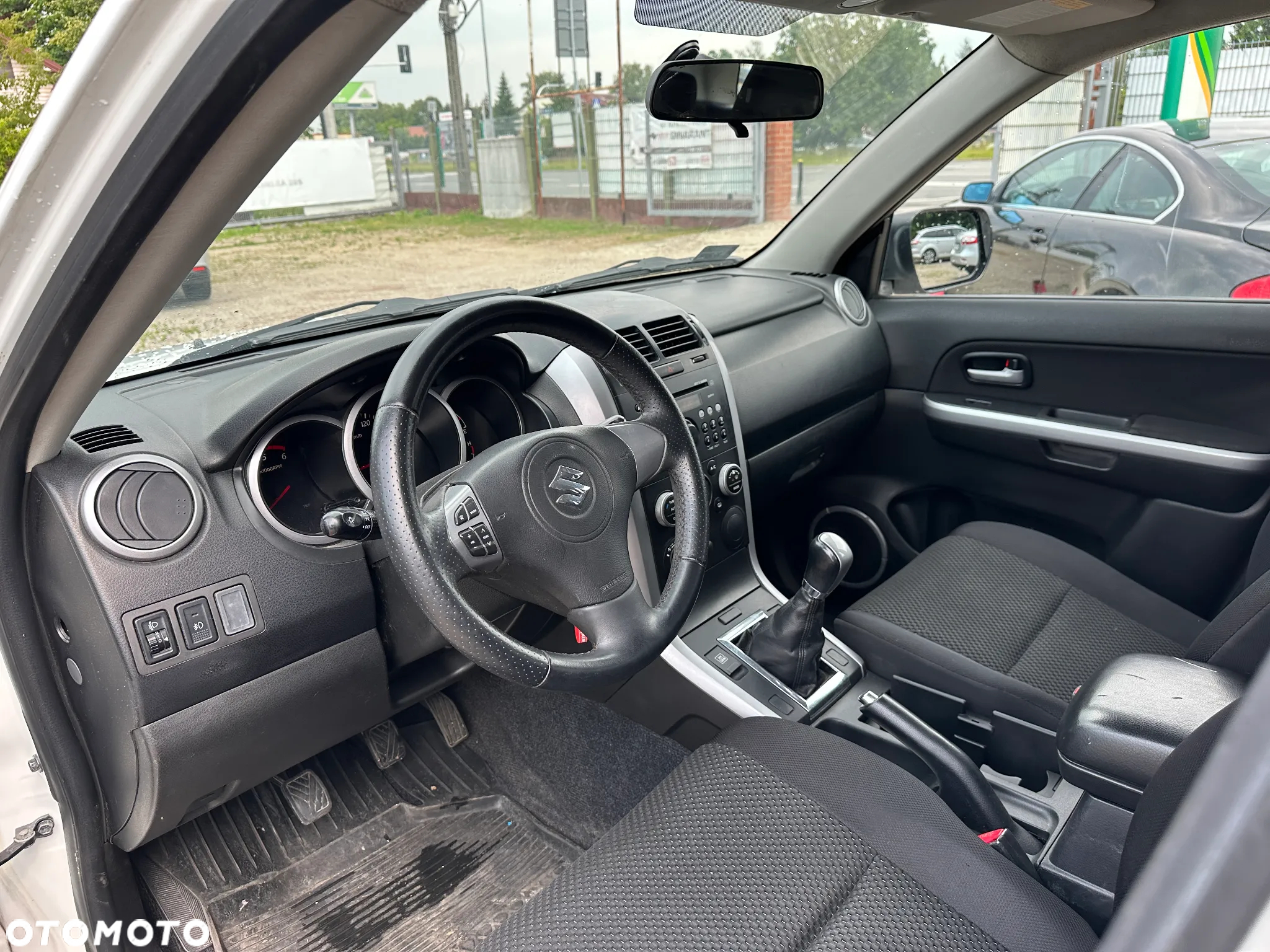 Suzuki Grand Vitara - 12