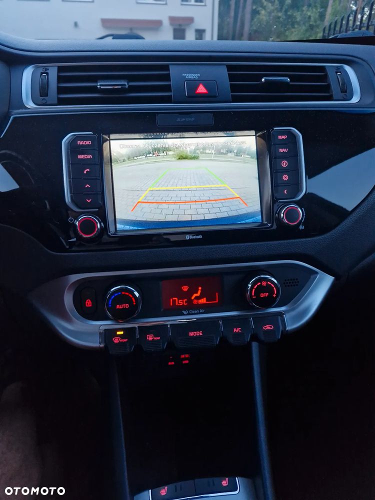 Kia Rio - 21