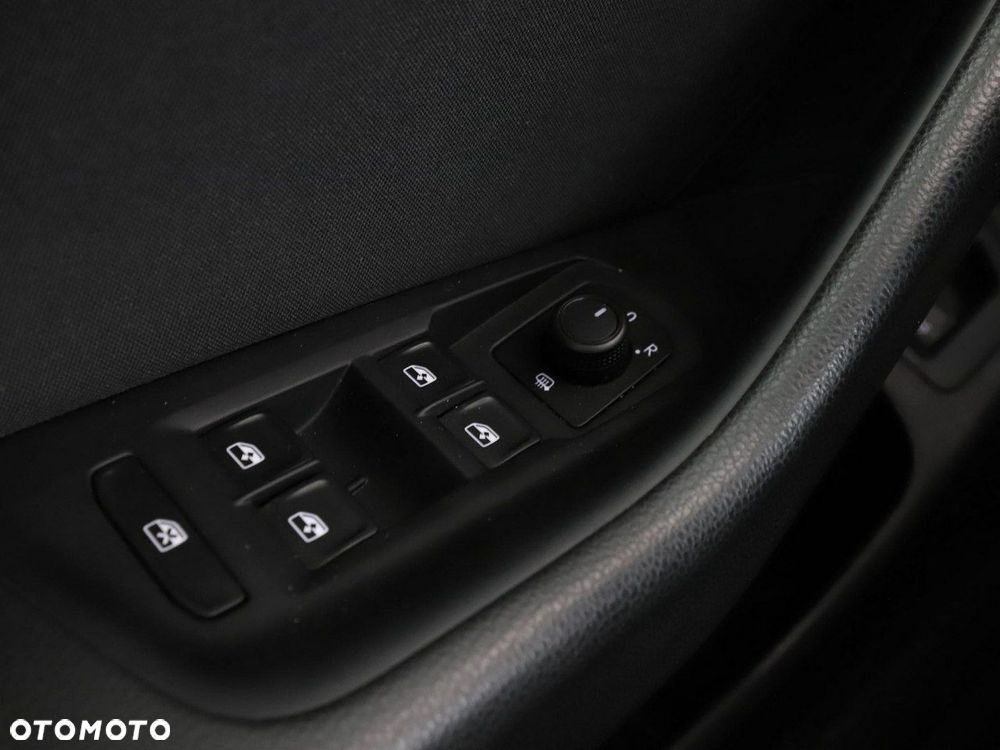 Volkswagen Passat - 36