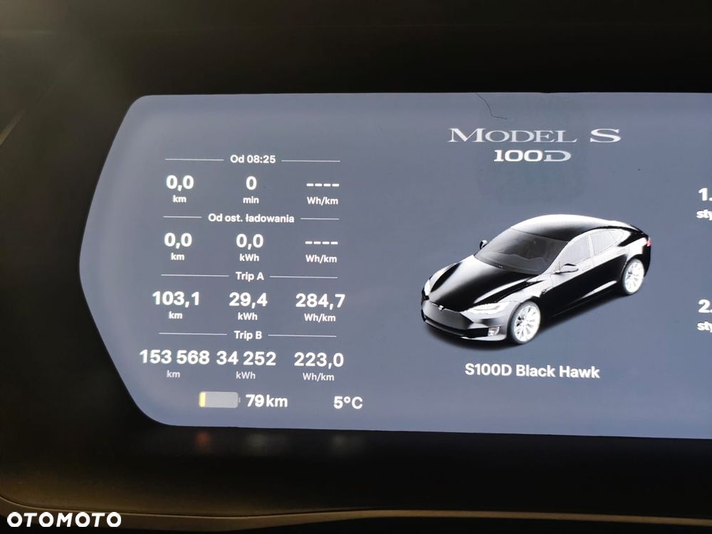 Tesla Model S - 15