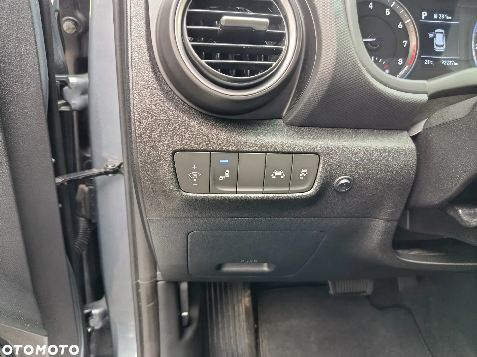 Hyundai Kona 1.6 T-GDI Premium 4WD DCT - 16