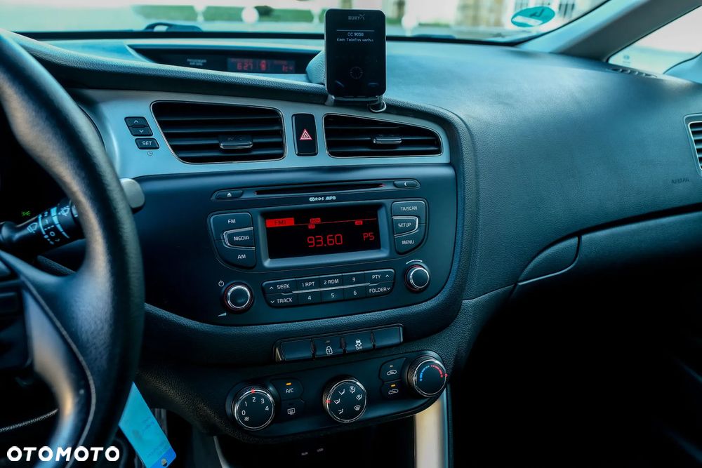 Kia Ceed 1.4 CVVT Vision - 21