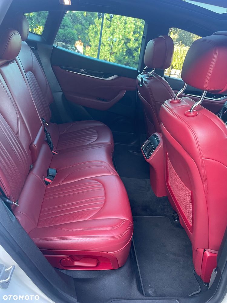 Maserati Levante - 11