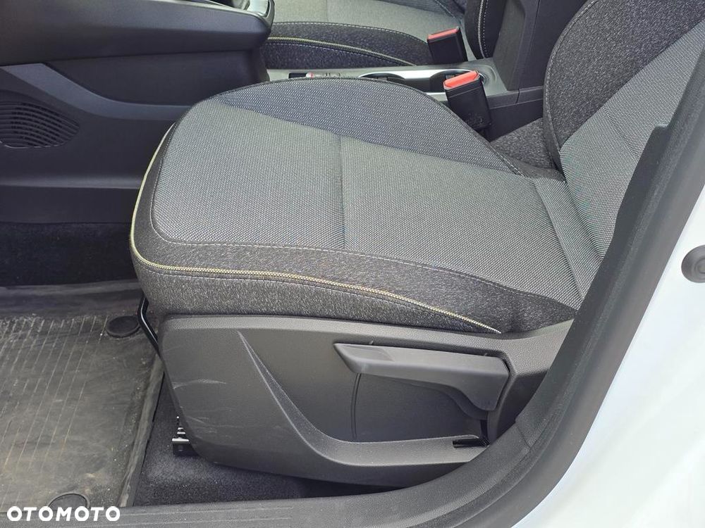 Renault Captur 1.3 TCe mHEV Techno EDC - 11