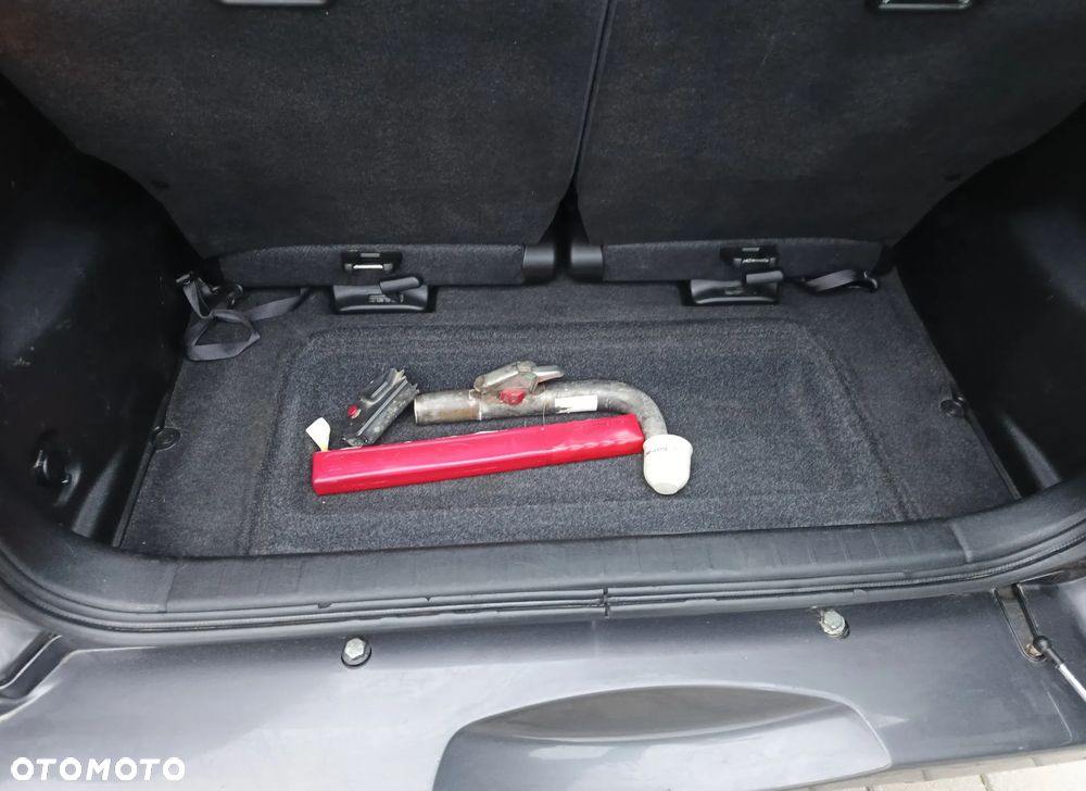 Suzuki Grand Vitara 1.6 Comfort - 27