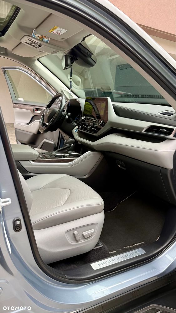 Toyota Highlander - 13
