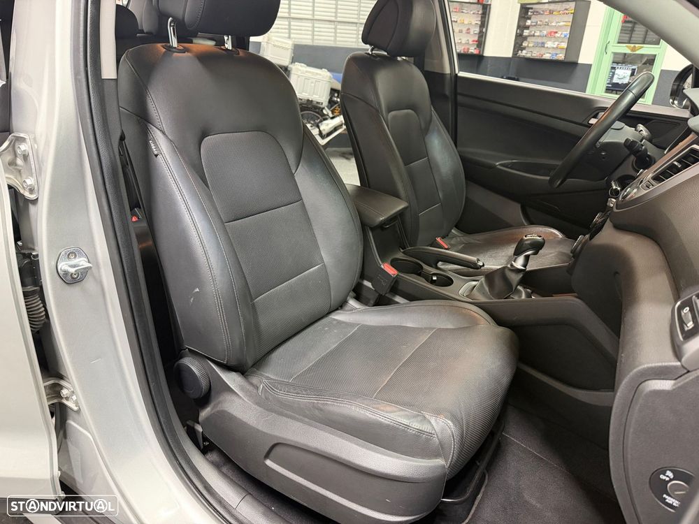 Hyundai Tucson 1.7 CRDi Executive - 19