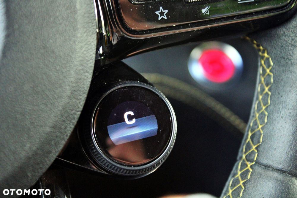 Mercedes-Benz AMG GT R - 13