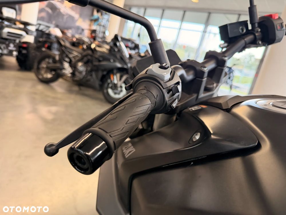 Suzuki GSX - 8