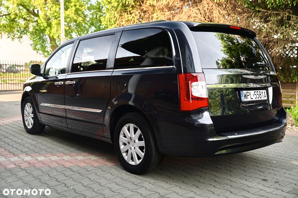 Chrysler Town & Country 3.6 Limited - 11