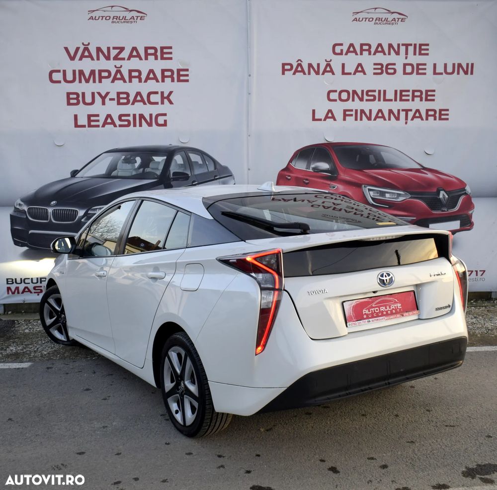 Toyota Prius (Hybrid) Sol Plus - 6