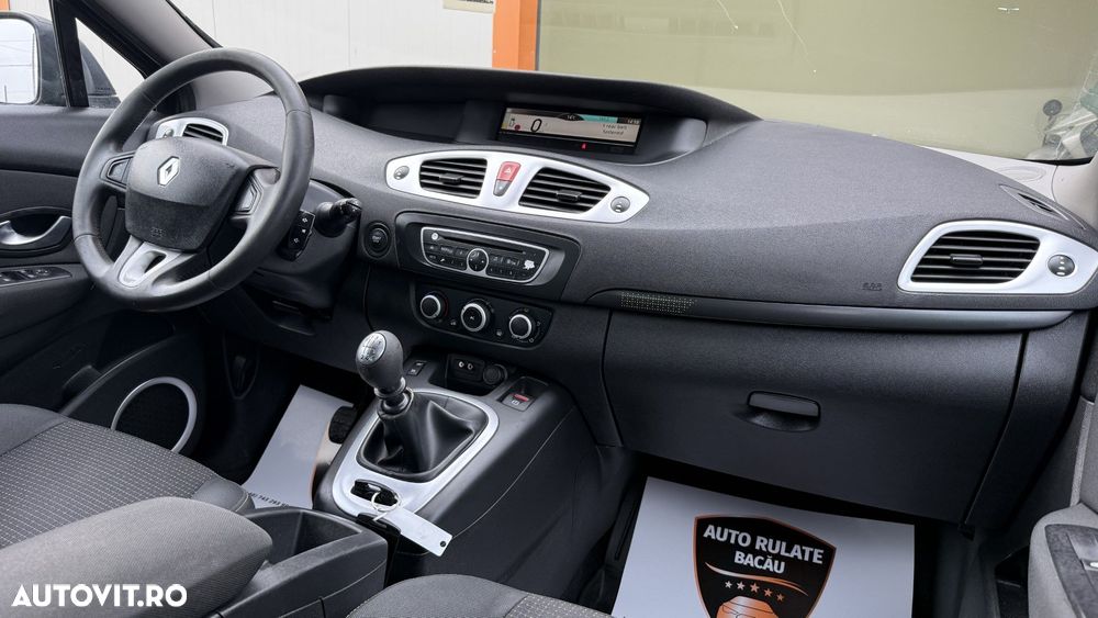 Renault Scenic - 13