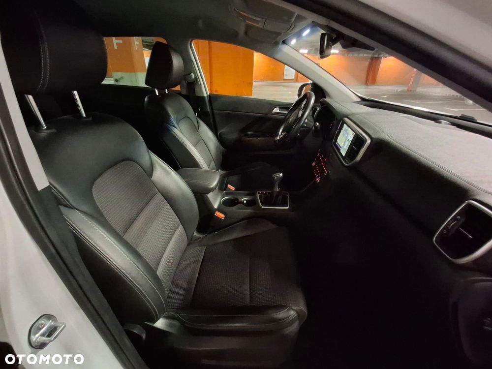 Kia Sportage 1.6 GDI L Business Line Plus 2WD - 26