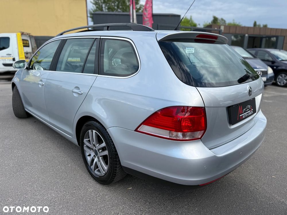 Volkswagen Golf 2.0 TDI DPF Highline - 6