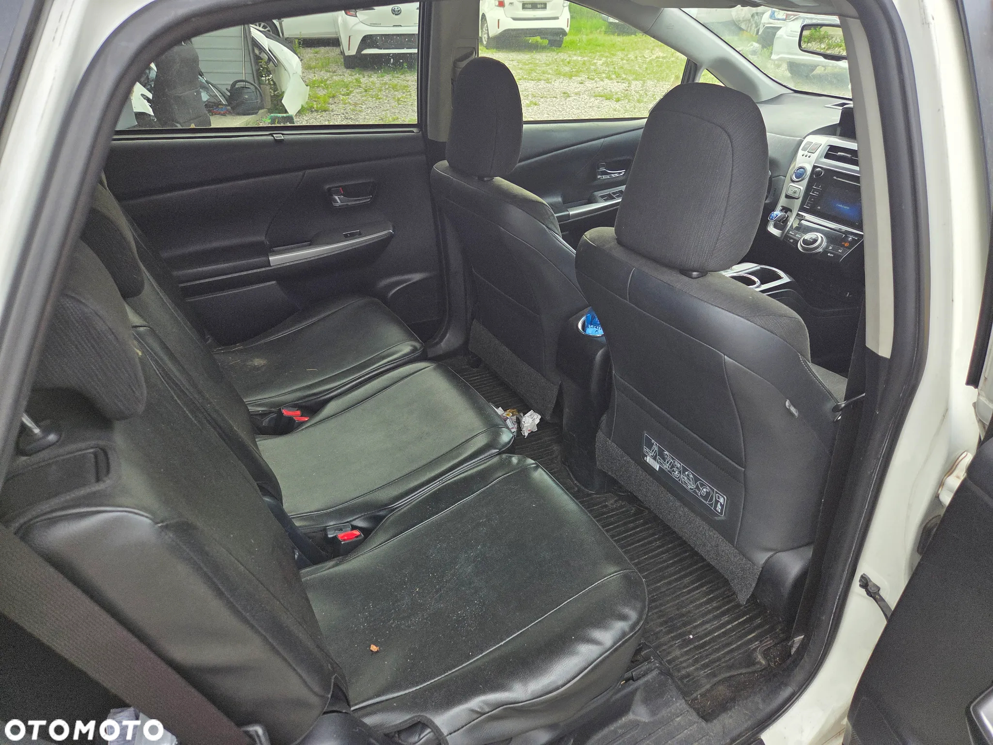 Toyota Prius+ (Hybrid) Executive - 11