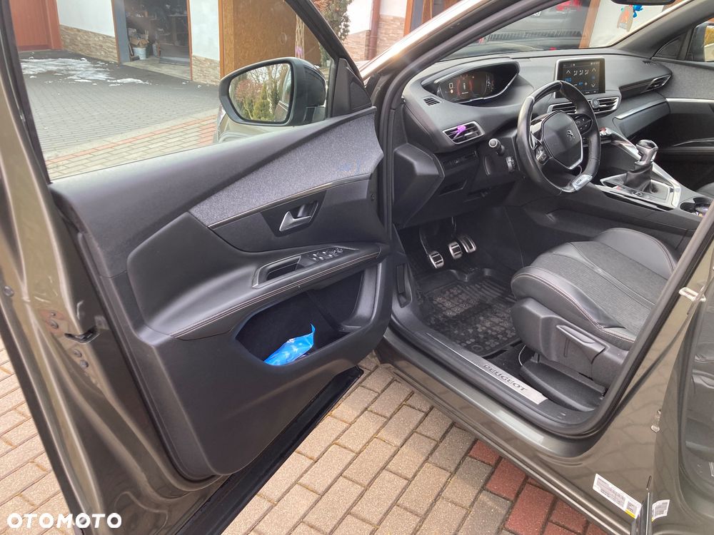 Peugeot 3008 - 17