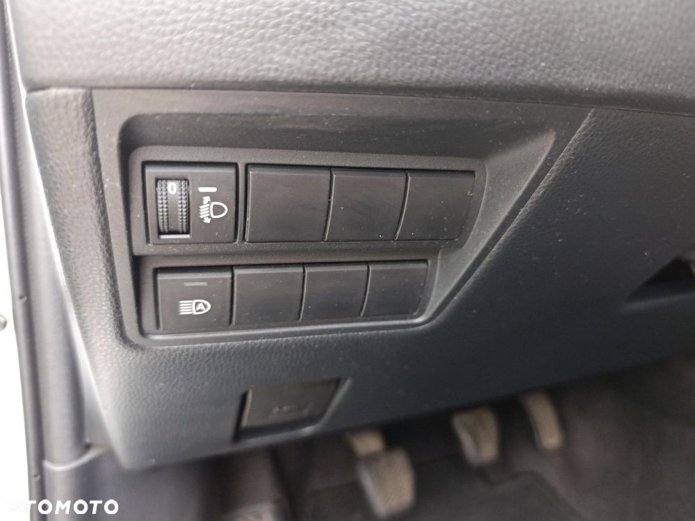Toyota Yaris - 16