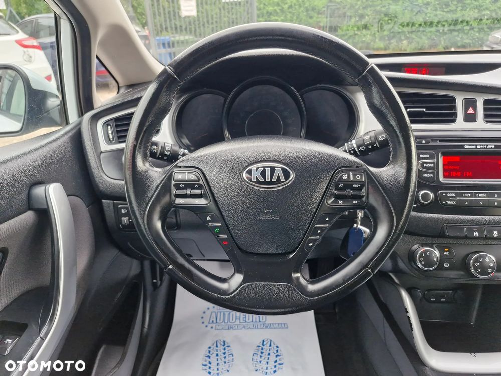 Kia Ceed 1.4 CVVT Attract - 33