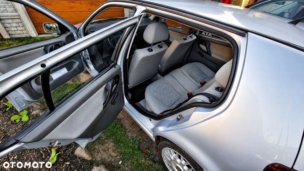 Volkswagen Polo - 5