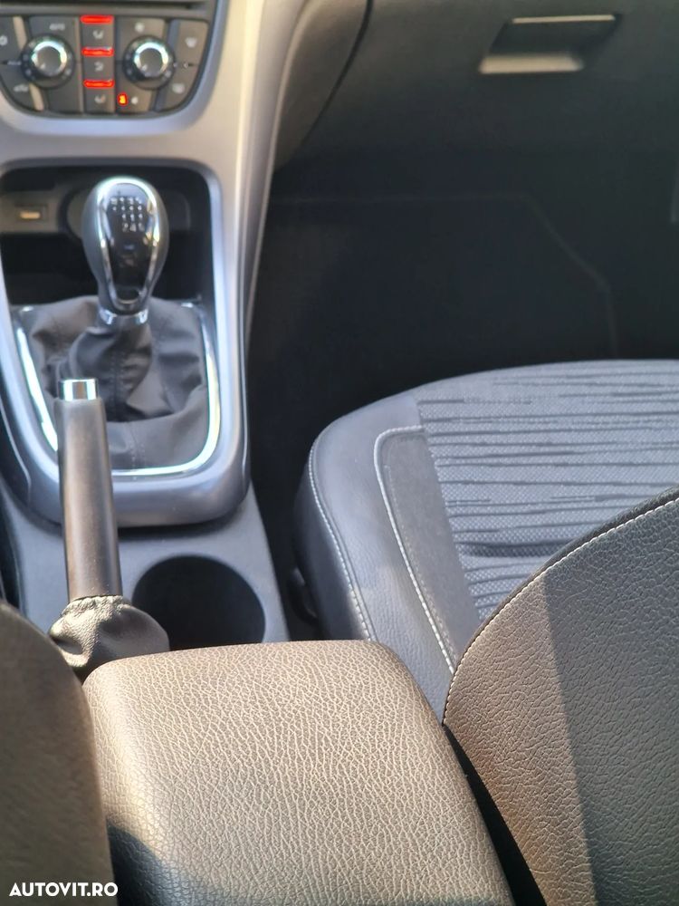 Opel Astra 1.4 Turbo ECOTEC Enjoy - 19