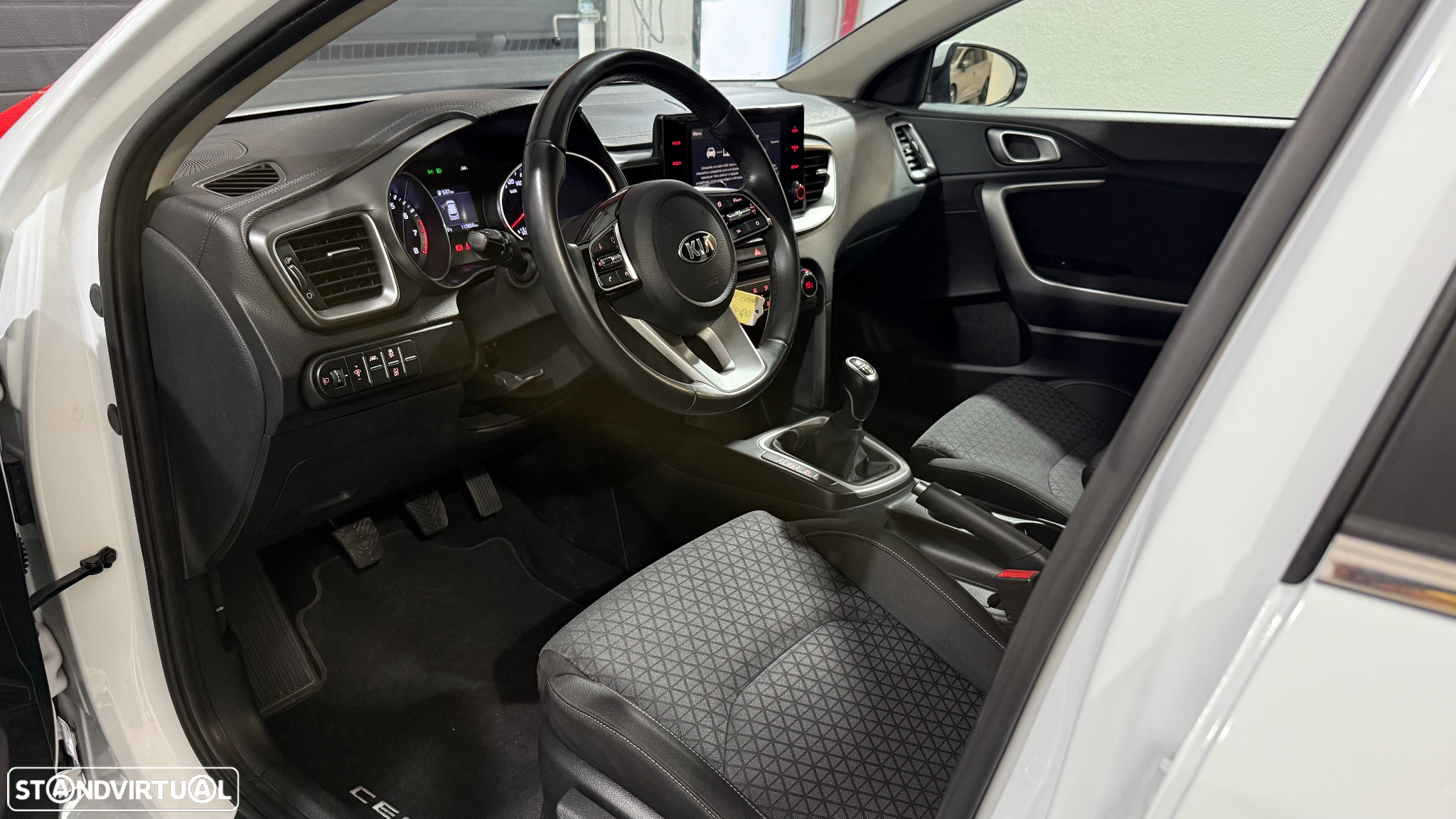 Kia Ceed 1.0 T-GDI Urban - 14