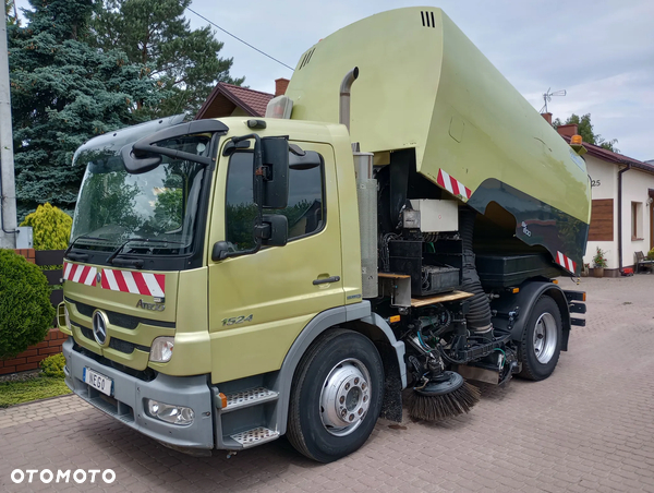 Mercedes-Benz ATEGO 1524 *2011* Zamiatarka Faun dwustronna Import mały przebieg