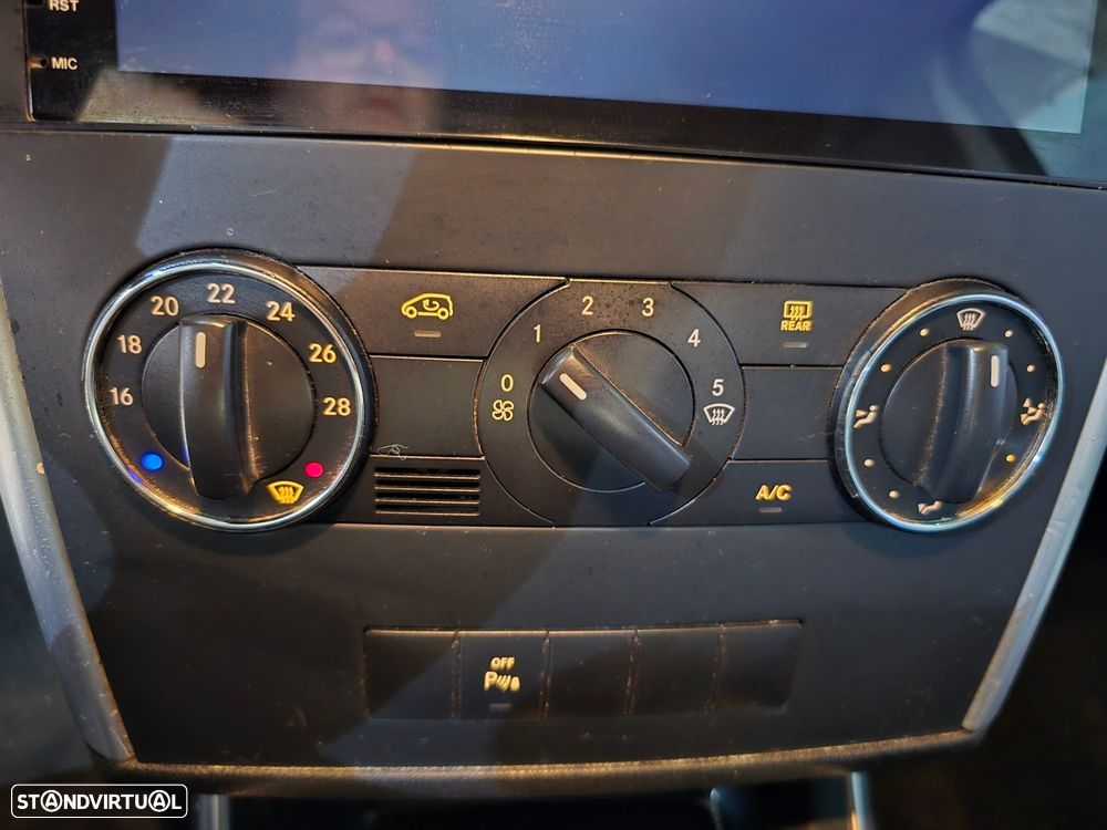 Mercedes-Benz B 180 CDi - 13