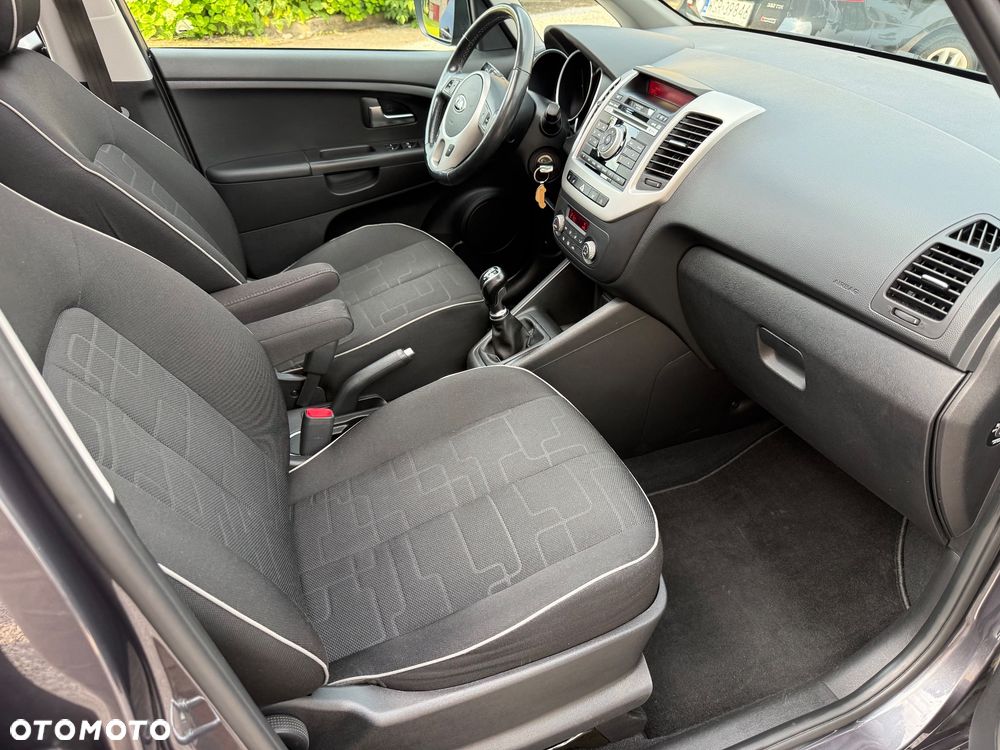 Kia Venga 1.6 L - 14