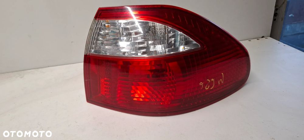 LAMPA PRAWY TYŁ MAZDA 626 V 00R