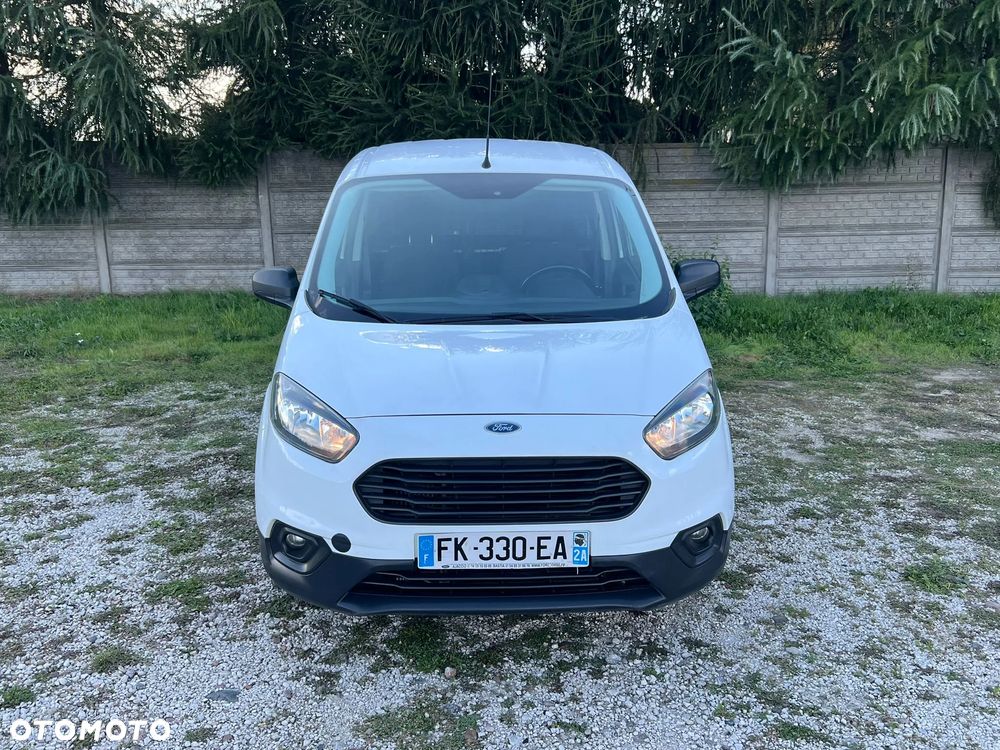 Ford Transit Courier - 2
