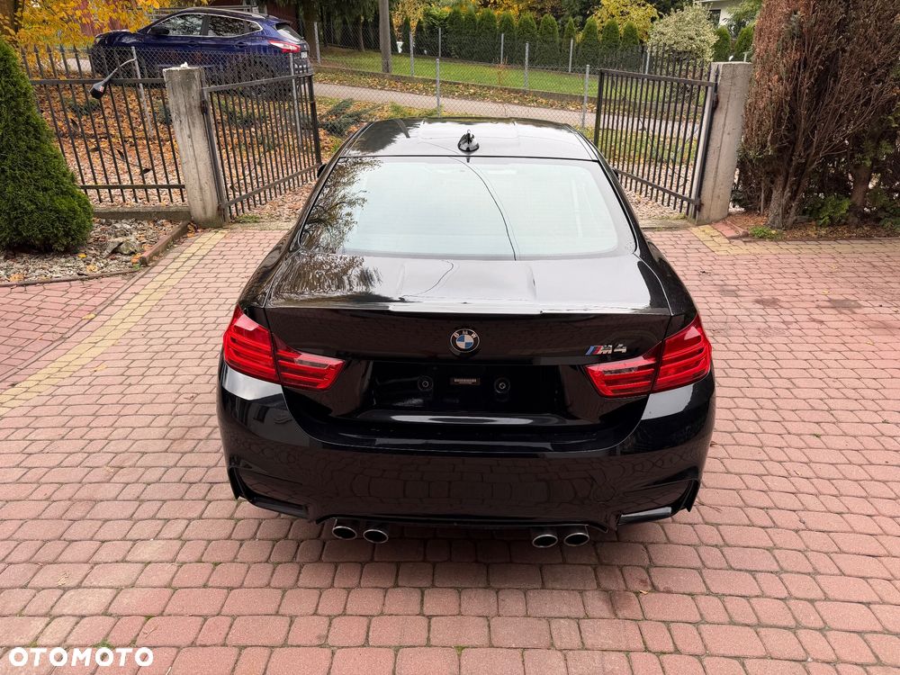 BMW M4 DKG - 13