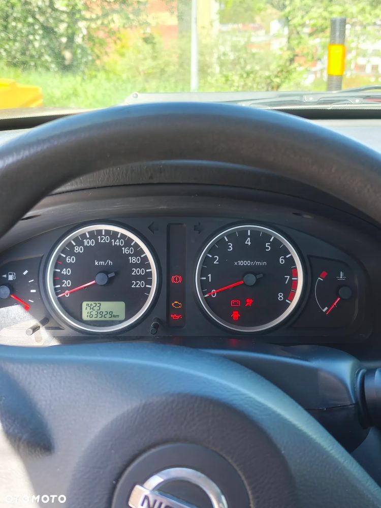 Nissan Almera - 12