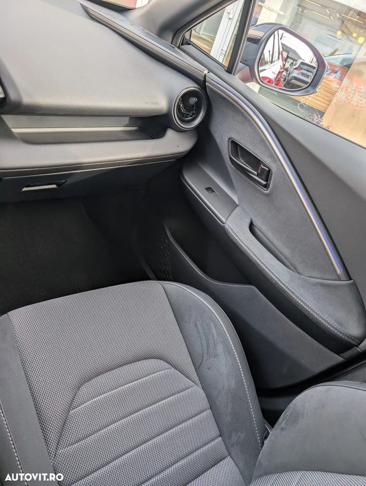 Toyota C-HR 2.0 PHEV 223 CP 4x2 CVT Exclusive - 17