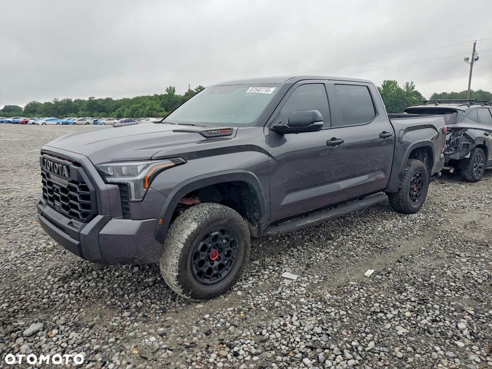 Toyota Tundra - 2