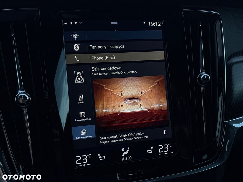 Volvo S90 D5 AWD R-Design - 35
