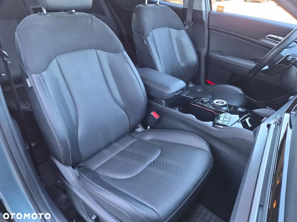 Kia Sportage 1.6 T-GDI HEV Business Line 4WD - 29