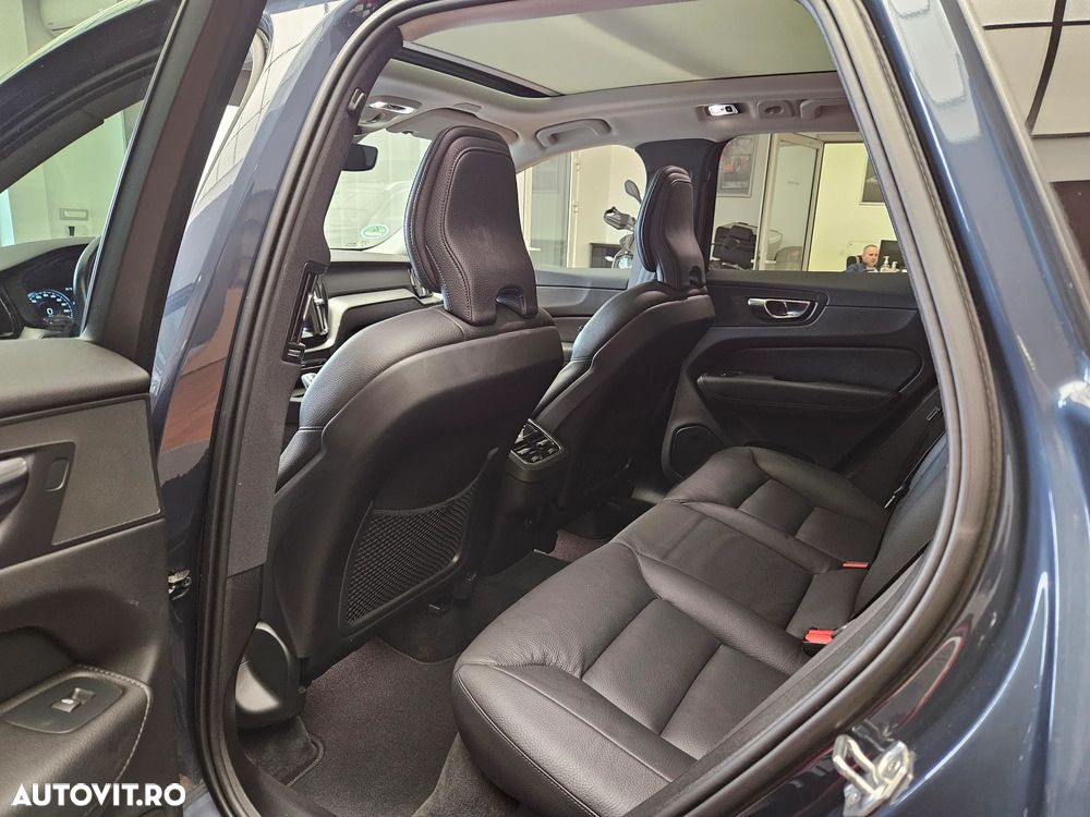 Volvo XC 60 B4 MHEV AT8 AWD Inscription - 11