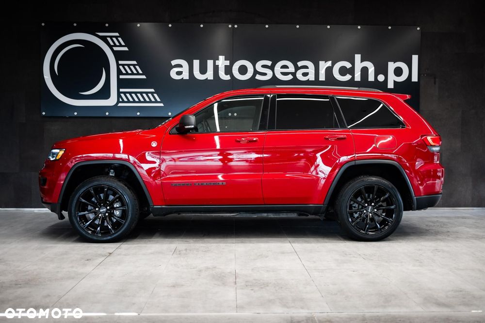 Jeep Grand Cherokee - 8