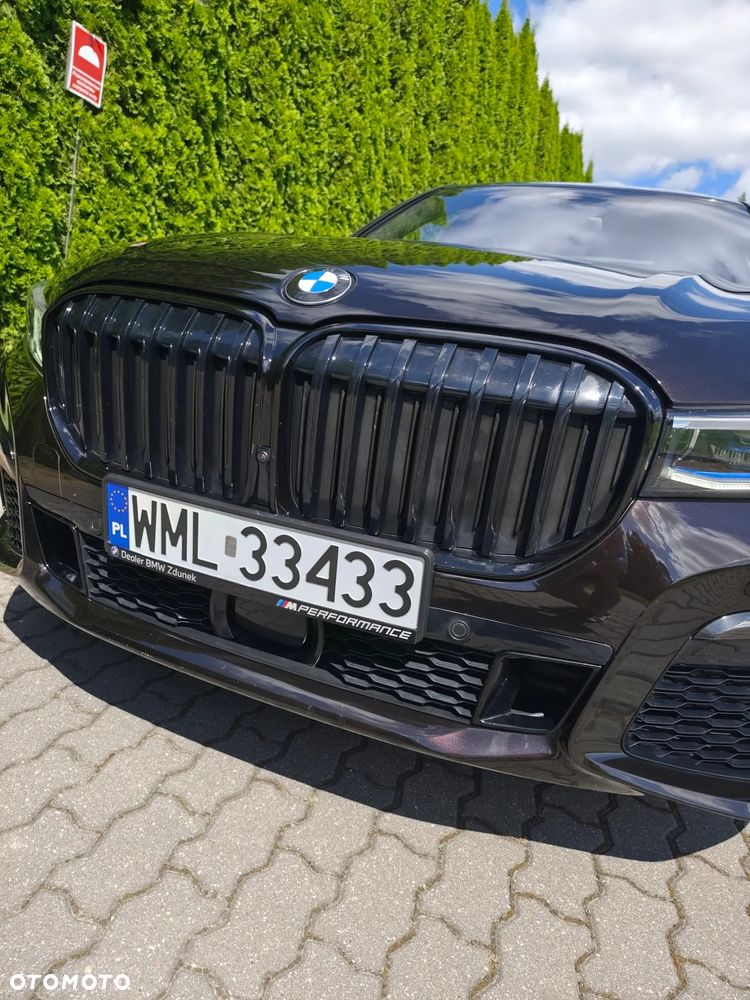 BMW Seria 7 750Li xDrive - 10